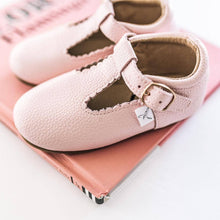 Load image into Gallery viewer, baby moccasins :: pink t-bar
